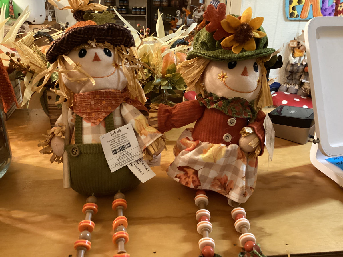 Scarecrow with button legs – Parkhurst Pumpkin Patch